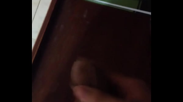 Download Video - Paja solo en casa