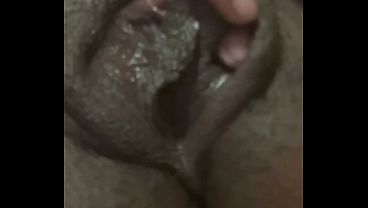 Can I tease you with my juicy pussy
