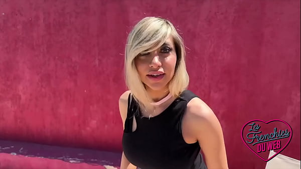 Download Video - Lisa&comma; superbe milf&comma; adore le sexe et la bite