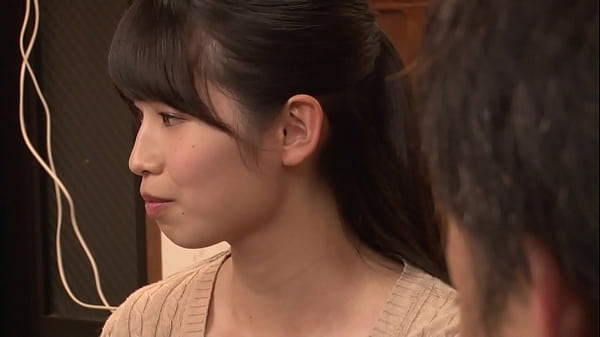 https://bit.ly/3KooJtd　I can't stand the defenseless lower body in the kotatsu and it's mischievous! A beautiful girl who seems to be an adult begins to writhe without making a voice so as not to be understood by others ...[Part 3]