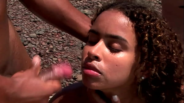 Download Video - French tourist joins a Brazilian couple for an outdoor threesome &vert; Double Penetration