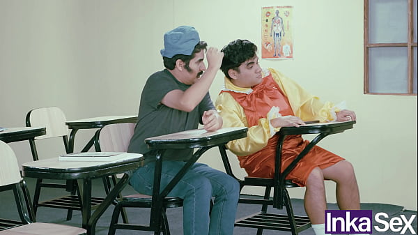 Download Video - La vecindad morbosa del chibolo  18 termina en orgia durante la clase de Don Mam&oacute;n - CAP&Iacute;TULO PERDIDO&period;