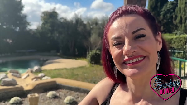 Sally and Jade, lovely women, gobble a cock