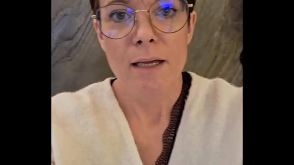 Coucou mes chéris A ce soir