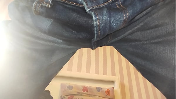 Download Video - Peeing in bed