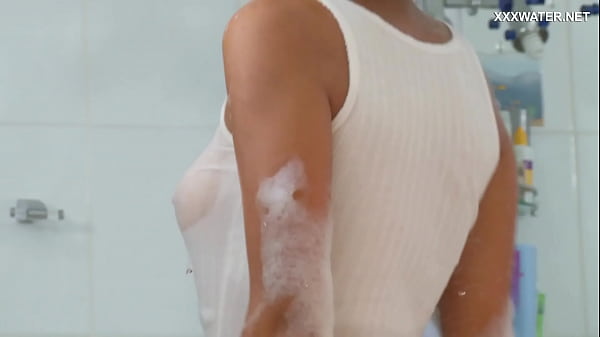 Russian horny slut Sima Zasadilo in the bathtub
