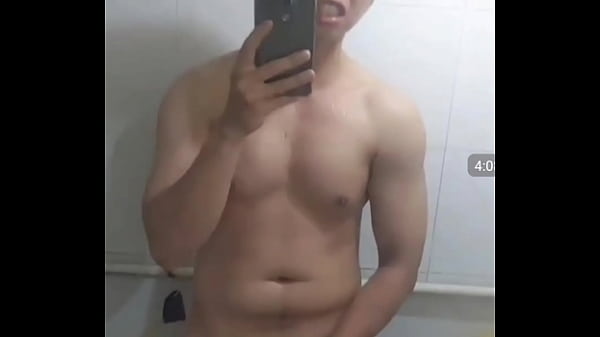 Trai Nứng Qu&aacute; Xuất Tinh 1 3