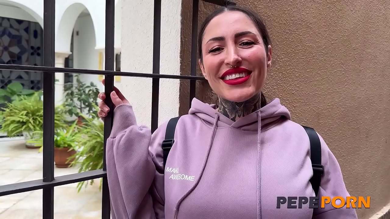 40yo alt mom wants a primo cock. Lara Croft, casting on pepePorn