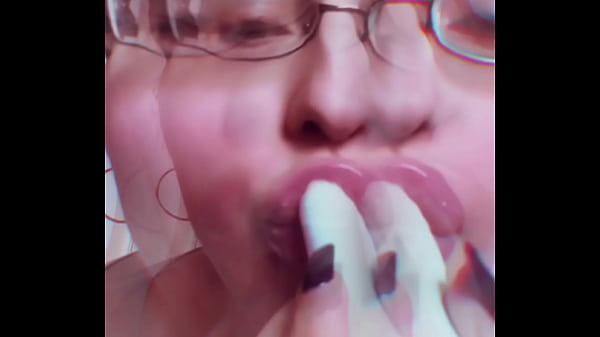 Chick Nude Lips Makes you Hot