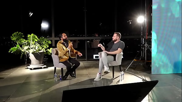 Brazilian man DESTROYS a Mexican dwarf with a monumental ego on live stream 50 min