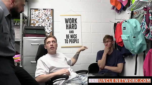 SayUncleNetwork - Darron Bluu spitroasted r...