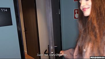 Download Video - Seorang jurnalis Australia yang sombong kepergok menyebarkan berita bohongan di udara dan dientot untuk menghindari dipanggil &excl;&excl;