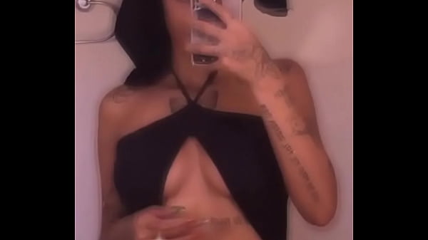 Azzy Hot babe showing off Breasts