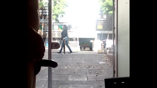 Download Video - el riesgo de que me vean la verga