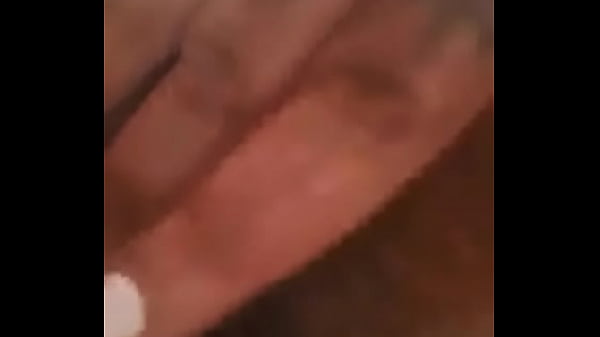 Mi putita se masturba para mi