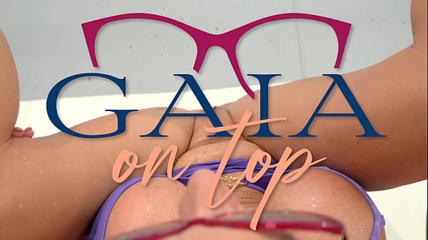 372 | MILF PISSING DRINK