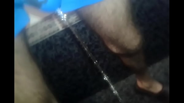 thumb pissing