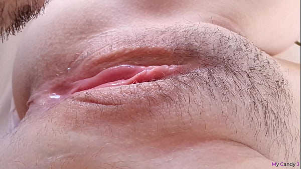 EXTREME CLOSE-UP CLITORIS! EATING AMAZING young UNSHAVED SQUIRTING PUSSY.