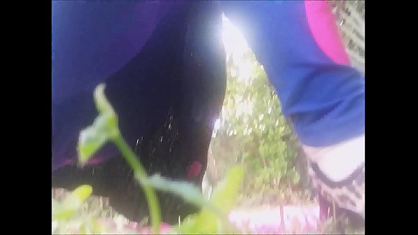 I love to pee at the public park and touch me, with the risk of being spied ... I bathe at the thoughtOT