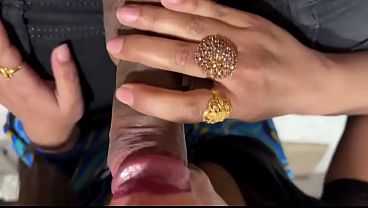 Kitchen me khana banate hue bhabhi ko lapeta hindi audio