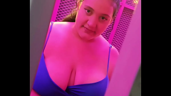 Empleada culona sumisa se deja follar por su jefe