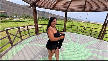 I found a beautiful Peruvian woman on the beach and suggested we have sex on the shore.