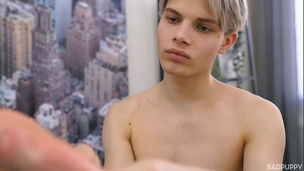 Download Video - Milo Zayd is looking for some stress relief and Daniel Star is ready to provide&period; Milo sits down on Daniel's massage table and Daniel begins rubbing Milo's neck and shoulders&period;