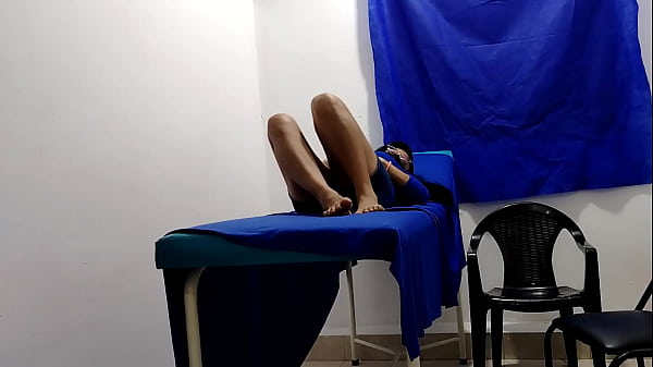 Very hot slut takes off her clothes and shows her beautiful body