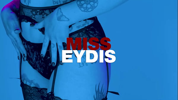 CVX 82 Miss Eydis strapped down and pounded