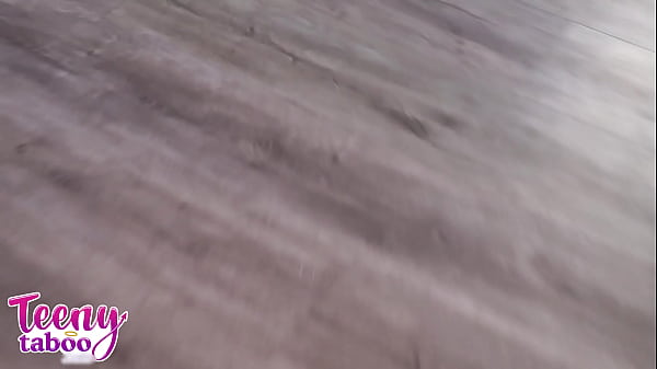 The Babysitter Sunny Daze Gets A Happy Creampie Surprise From The Boss