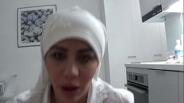 Qombol - Super sexy iranischer Film über den Fick mit einer geilen MILF