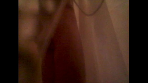 Solo ass toying in shower