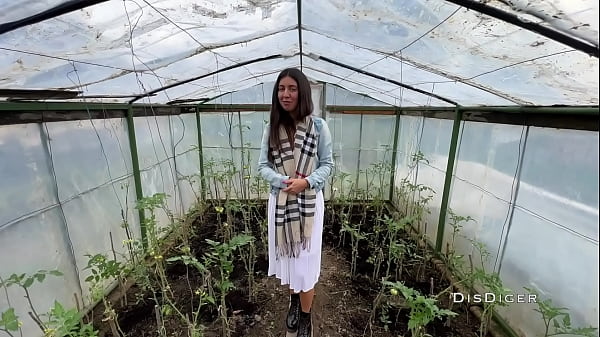 Download Video - The village girl agreed to a quick sex while her husband was not at Home