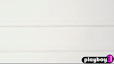 Petite big ass ebony girl sensual dancing and passion striptease action