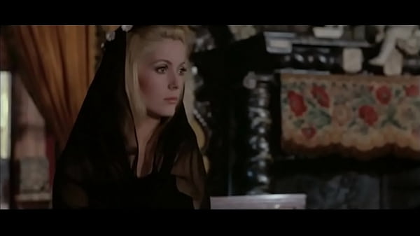 Catherine Deneuve in Belle de jour (1967)