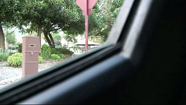 El novio de mi mejor amiga me monta duro desde atr&aacute;s