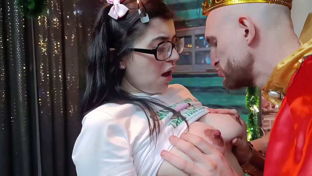 Fulfilling my Christmas Fantasy with a Beautiful Pregnant Woman - I filled her all