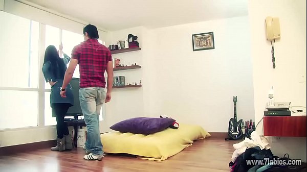 Aventuras sexuales en el apartamento de soltero