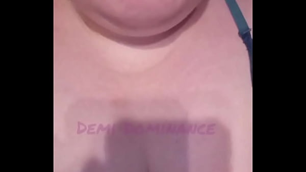 Emerald green dress, goes good with pink.Your up...