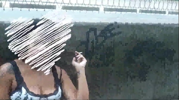 Showing off and playing siririca on the shoulder of the Yellow Line Rio de Janeiro Full Video on Xvideos Red