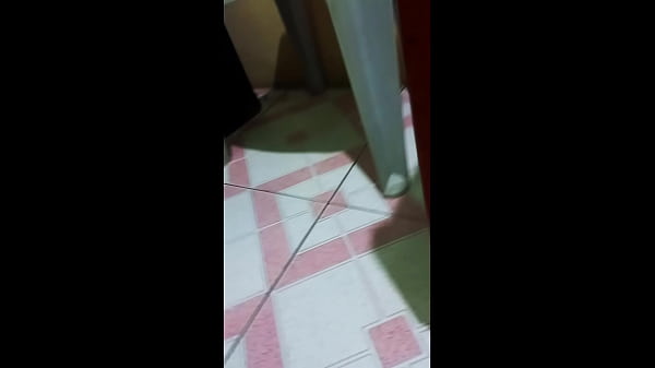 STEPDAUGHTER HAS SUBMITTED BEHAVIOR AND FUCKS WITH HER STEPDAD SO THEY GIVE HER THE CELL PHONE WHICH RECORDS IN 4K, THE BITCH MOANS SLOWLY TO EXCITE HIM AND CAUSE ORGASMS IN HIM