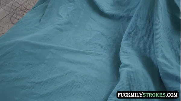 Download Video - FuckmilyStrokes&period;com - Back Home - Melody Foxx