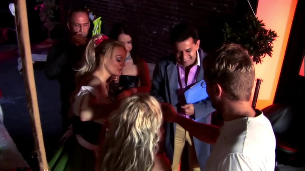 Barbora Brill And Yenna Have A Hard Pounding Fo...