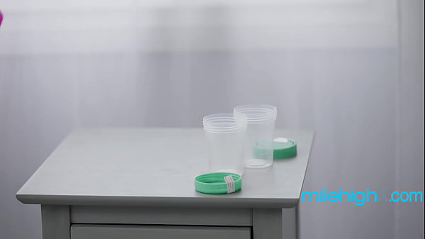 Tiny Girl Realizes New Room Is A Pro Boner
