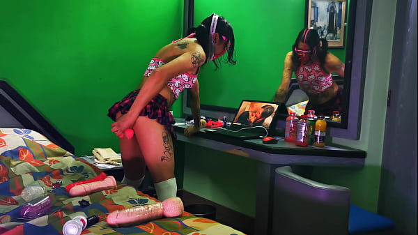 No fui a la escuela para poderme quedarme en ca...