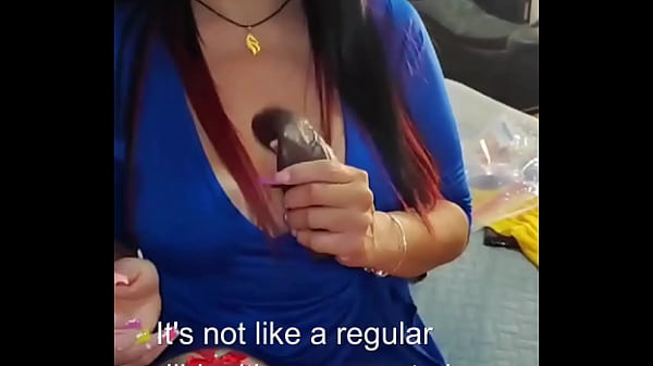La Potra Aleja fucks the delivery man who brings her the packages (she buys sex toys)