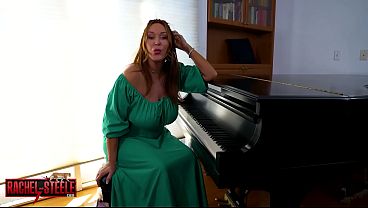Piano Teacher Rachel Steele’s Unconventional Way To Help Student Focus