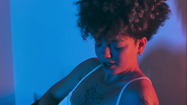 NAUGHTY ABUJA GIRL GET HORNY