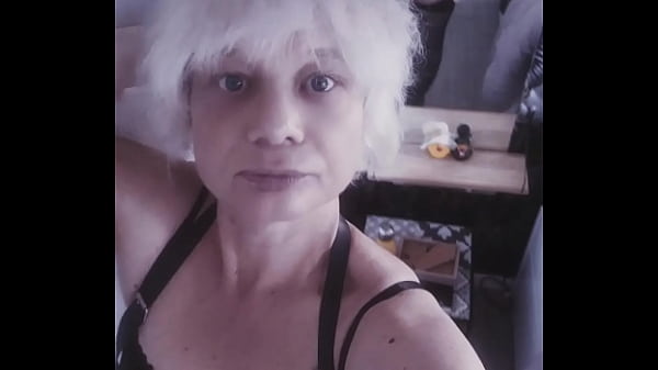 En manque de bite tu me prête la tienne