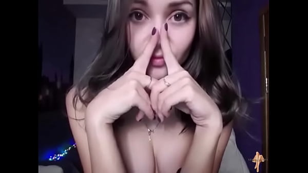 thumb boobs